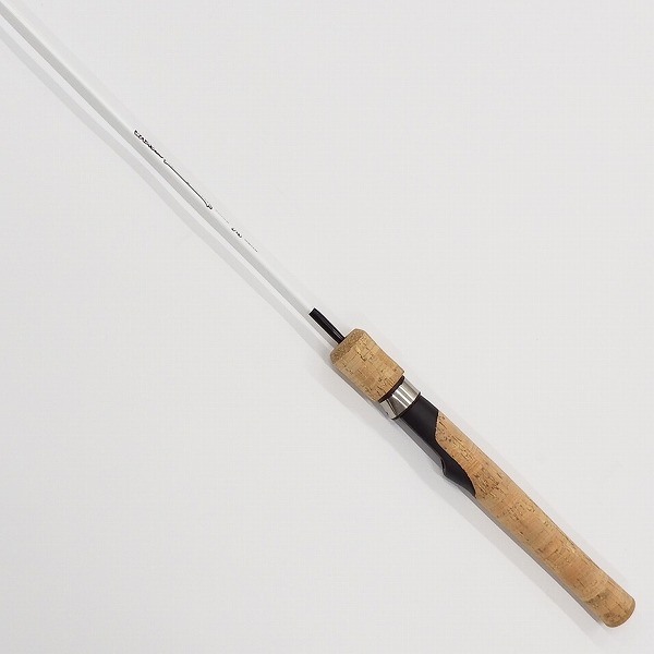 トラウトロッド ＃バズり鱒 4.0ft スピニング しろくまホワイト: 竿